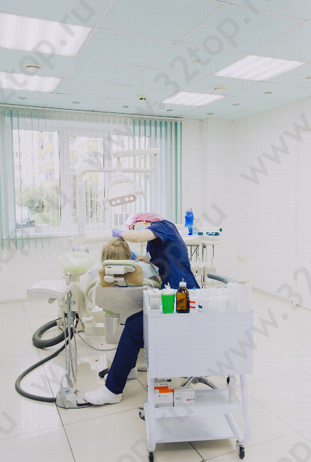 Сеть стоматологических клиник DENTAL CLINIC (ДЕНТАЛ КЛИНИК) на Комсомольском